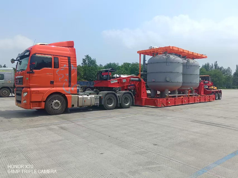 万达物流液体罐车